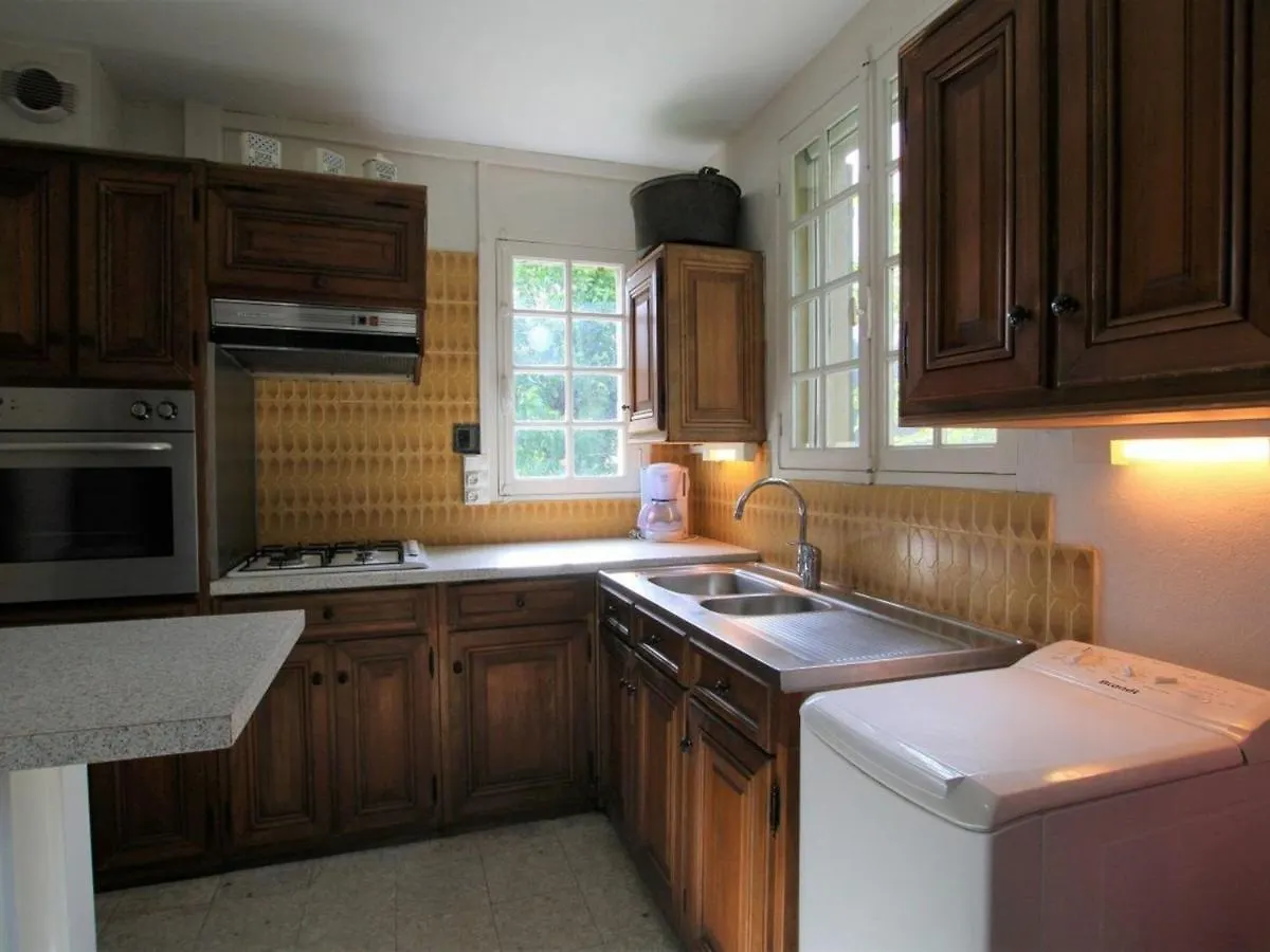 Holiday home Maison Familiale Avec Terrasse, Grand Terrain Et Proche De La Riviere - Alleyras, 6 Pers. - Fr-1-582-244